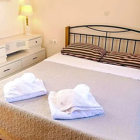 호텔 Central City Apartment