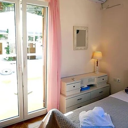 호텔 Central City Apartment