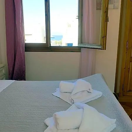 Central City Apartment فندق Naxos City
